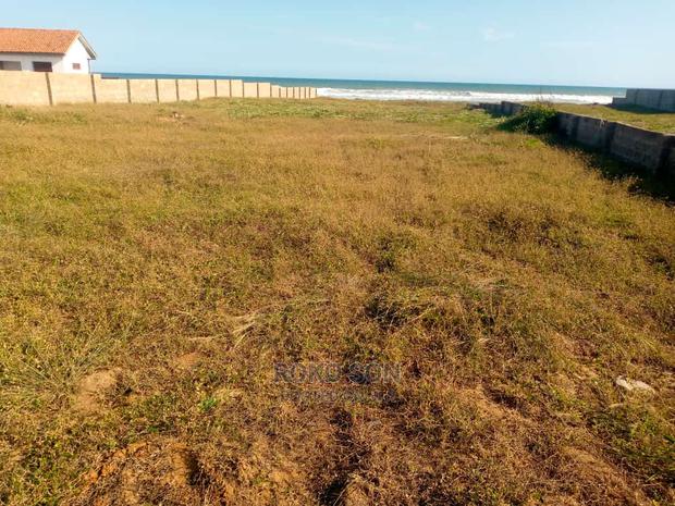 An Acre Plot of Land for Sale in Abelemkpe · Photo 1