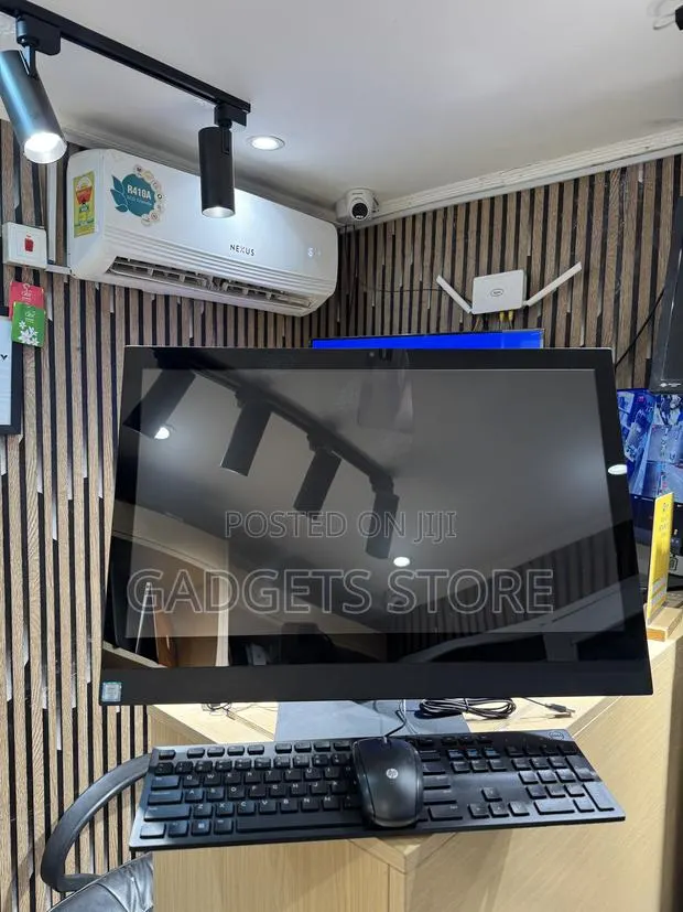 Desktop Computer Dell OptiPlex 7450 8GB Intel Core i7 HDD+SSD 500GB · Photo 1