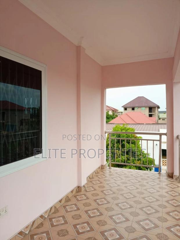 Exclusive 2 Bedroom Ensuit Apartment 4rent in Com.25 Annex. · Photo 3