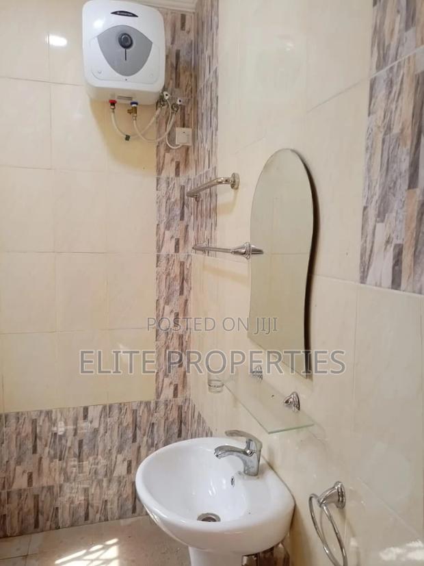 Exclusive 2 Bedroom Ensuit Apartment 4rent in Com.25 Annex. · Photo 7