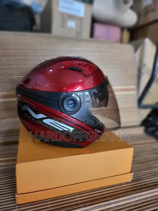 Half Face Motorcycle Helmet · Photo 1