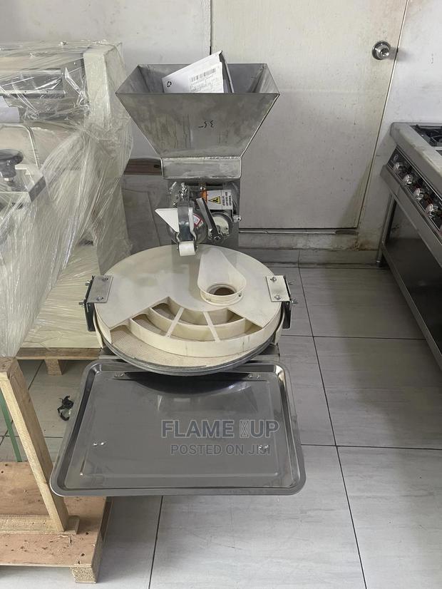 Dough Cutting Moulder