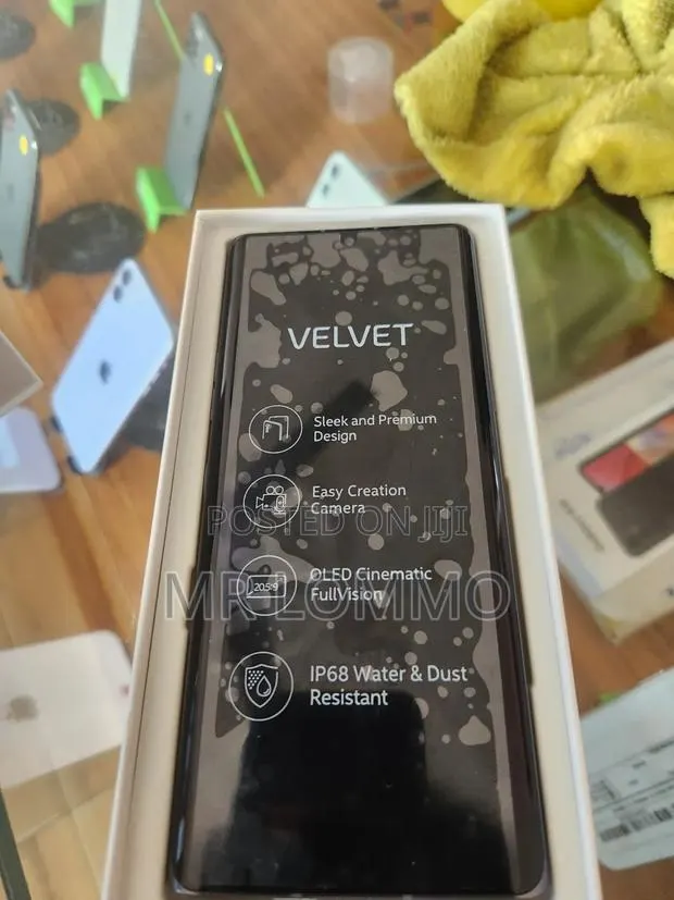 New LG Velvet 128 GB Black · Photo 1