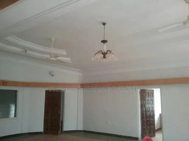 7bdrm House in Brother K Estate, Kumasi Metropolitan for rent · Photo 1