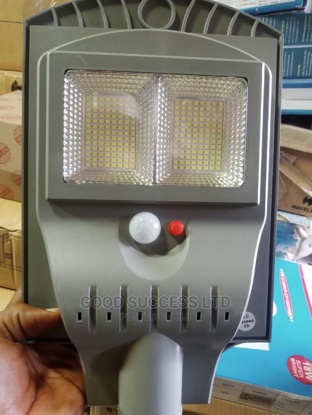 100w Led Solar Light · Photo 1