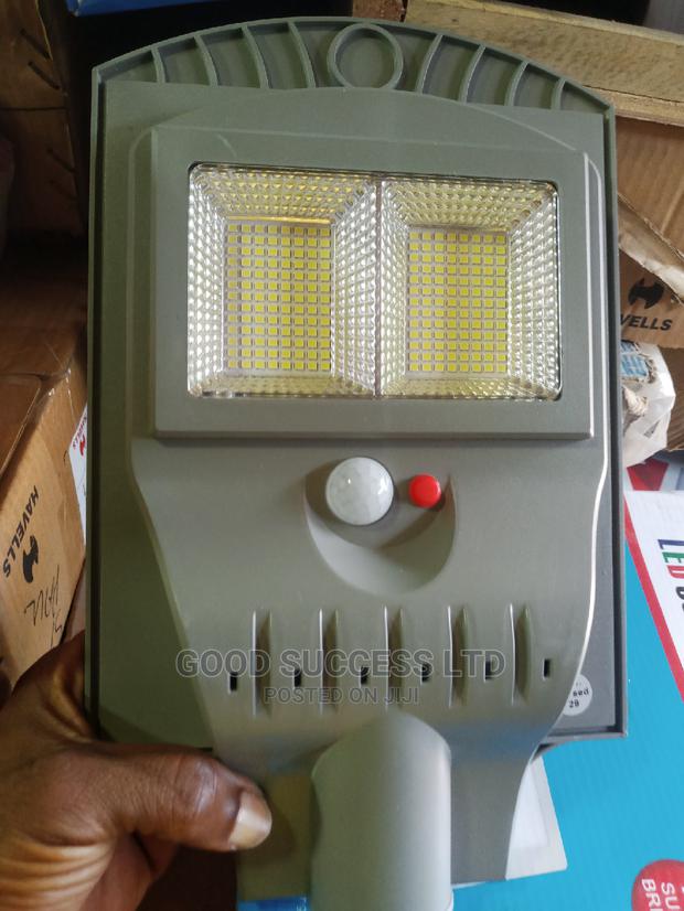 100w Led Solar Light · Photo 2