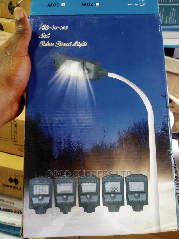 100w Led Solar Light · Photo 3