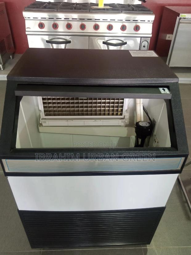 Ice Cube Machine · Photo 1