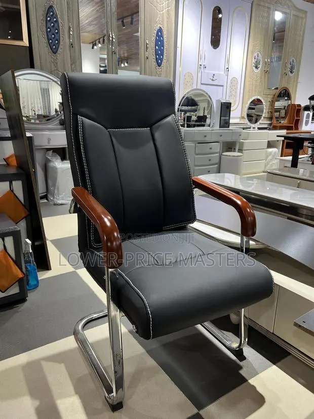 Church / Office Seat · Photo 1
