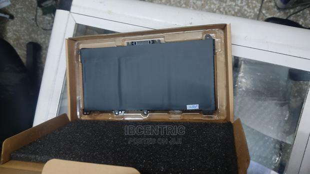 Rechargeable Li-on Battery · Photo 3