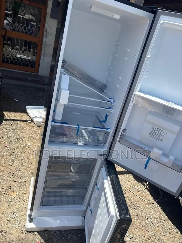 Pearl 262l Refrigerator Stylish Functional Cooling · Photo 1