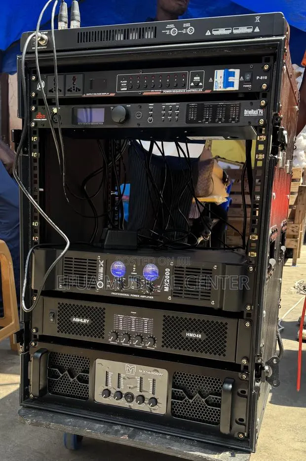 Rack Set With Extra Tweeter Amplifier · Photo 1
