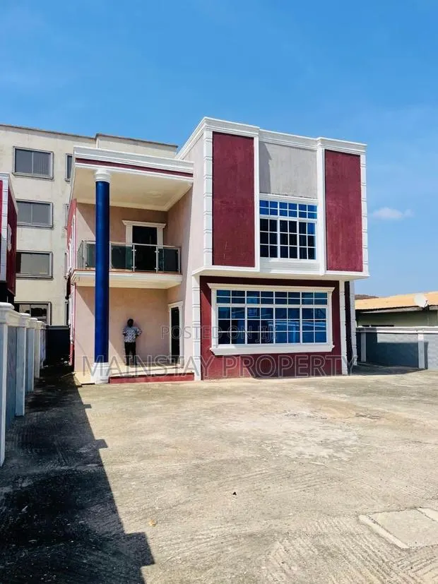 5bdrm House in Mainstay Estates, Ofankor for sale · Photo 1