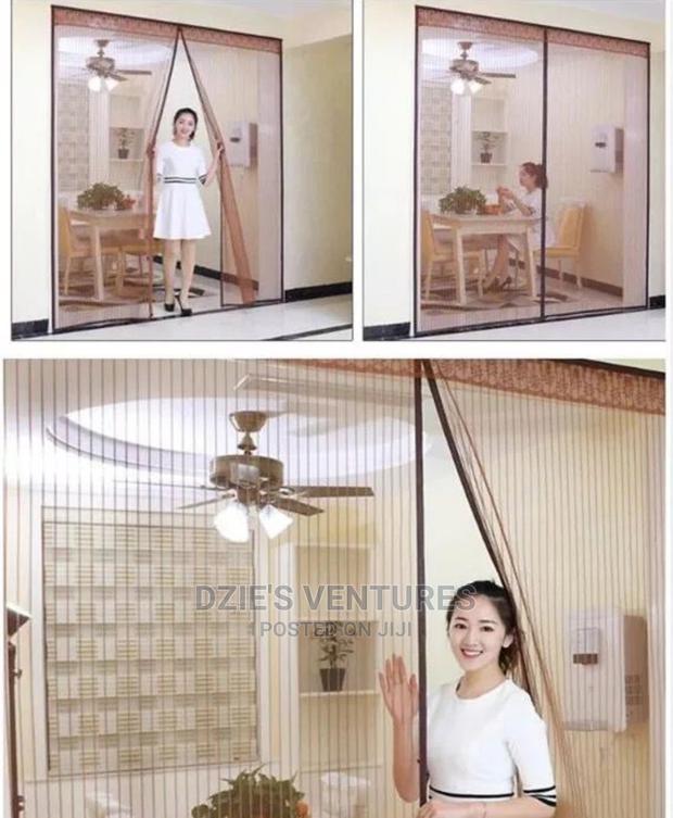 Magnetic Mosquito Curtain · Photo 1