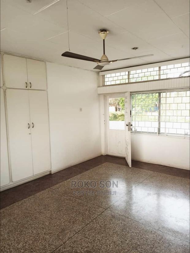 5bdrm Duplex in Dr Roko, Abelemkpe for rent · Photo 5