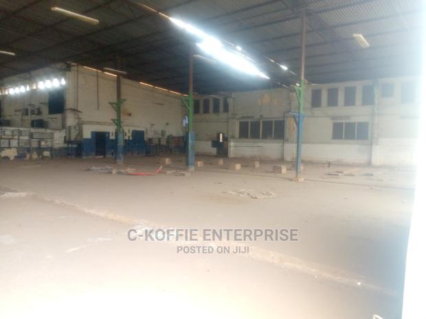 900 Sqm Warehouse at Accra Central for Rent · Photo 3