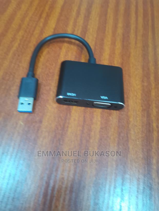 USB to HDMI and VGA Converter · Photo 2