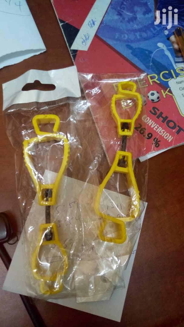 Gloves Clips or Holders · Photo 4