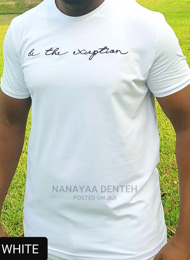 Round Neck T -Shirt · Photo 4