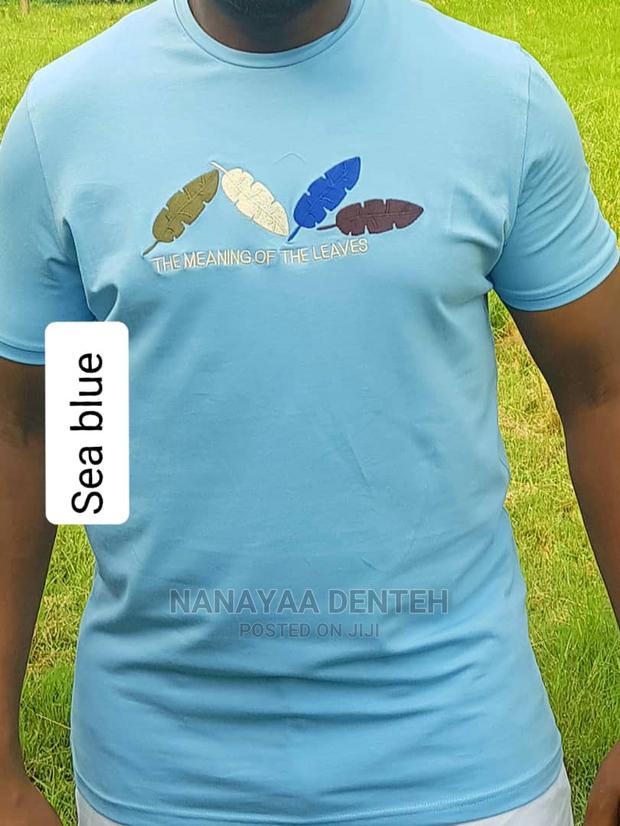 Round Neck T- Shirt · Photo 6