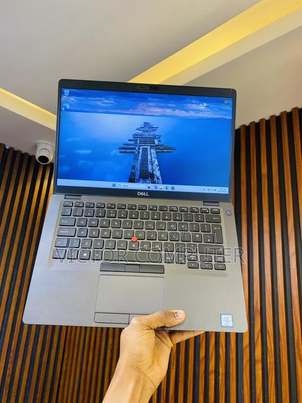 Laptop Dell Latitude 5400 8GB Intel Core i5 SSD 256GB · Photo 1