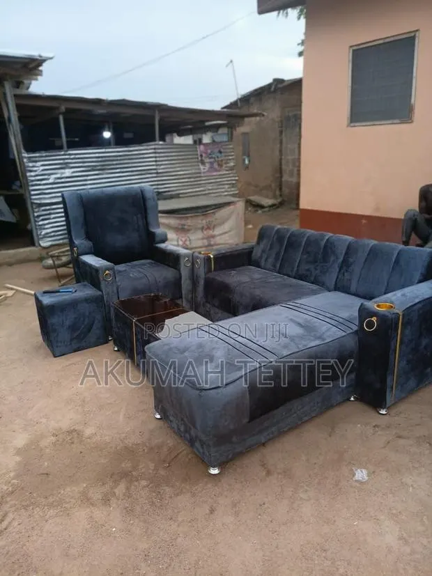 King Sofa Chair · Photo 1