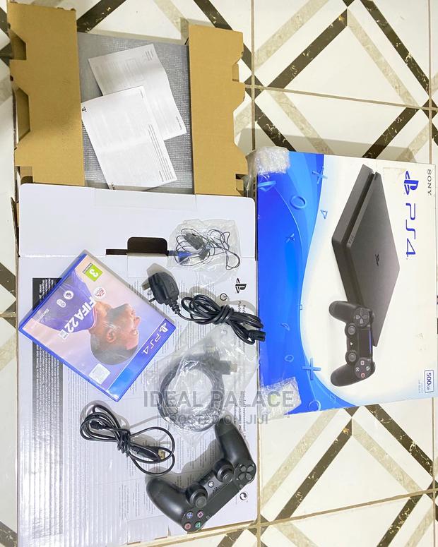 Pre- Owned New Playstation 4 Slim 500gb · Photo 4