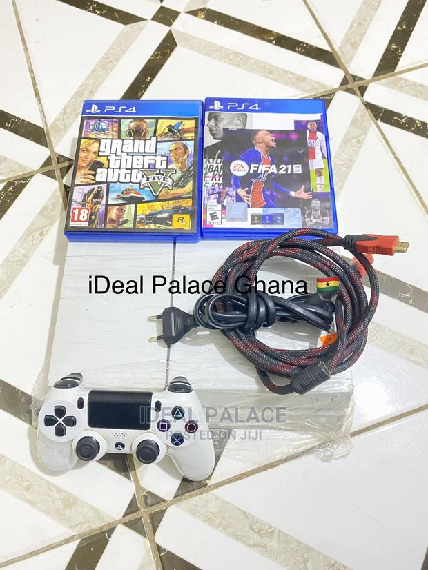 Ps4 Standard Limited White Edition · Photo 2