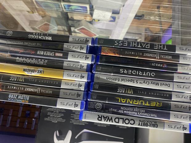 Playstation 5 Game Cds · Photo 4
