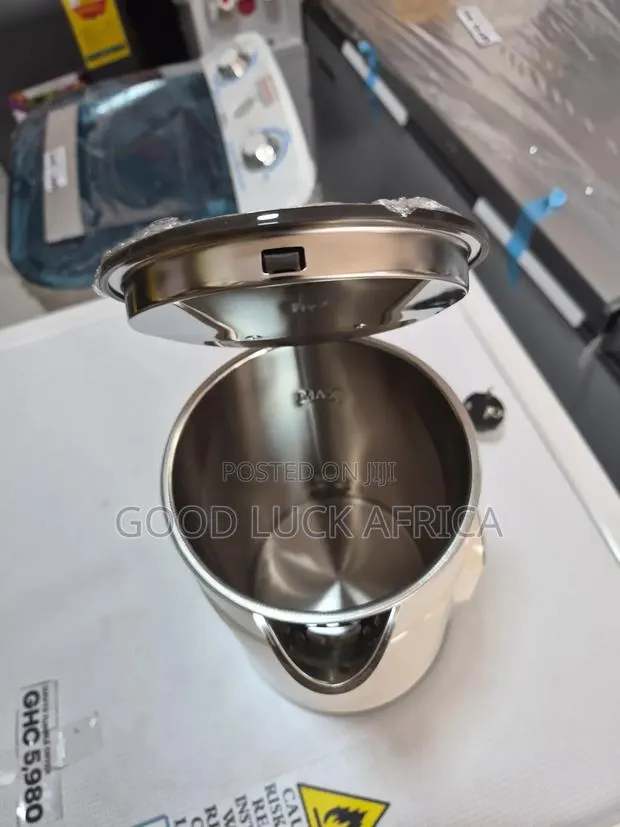 1.7L Electric Kettle · Photo 3