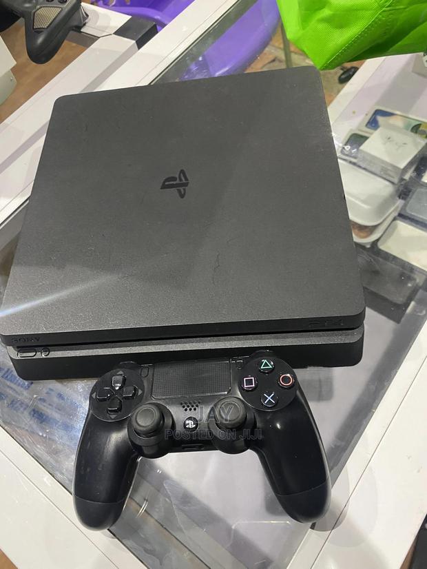 Playstation 4 Slim Ps4 · Photo 2