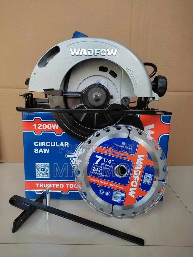 1200W Circular Hand Saw With 1 Blade Included - WCW · Photo 1