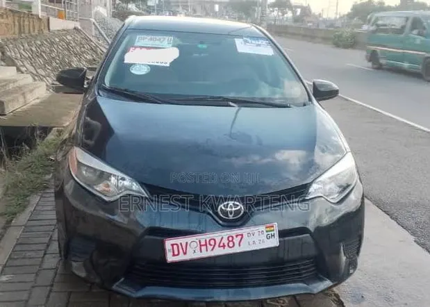 Toyota Corolla 2016 Black · Photo 1