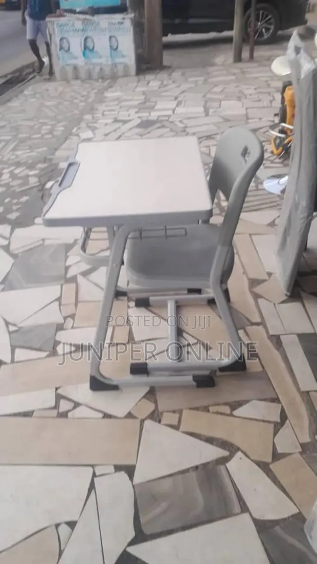 Study Chair and Table · Photo 1