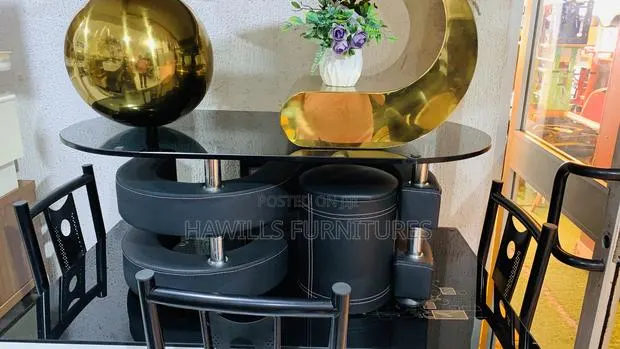 Executive Glass Center Table · Photo 1