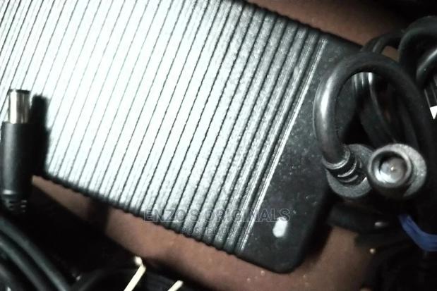 Alienware Charger Dell Precision Charger 210watts Original · Photo 4