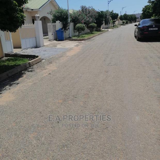 Furnished 3bdrm Bedsitter in E a Properties, Tema Metropolitan · Photo 4