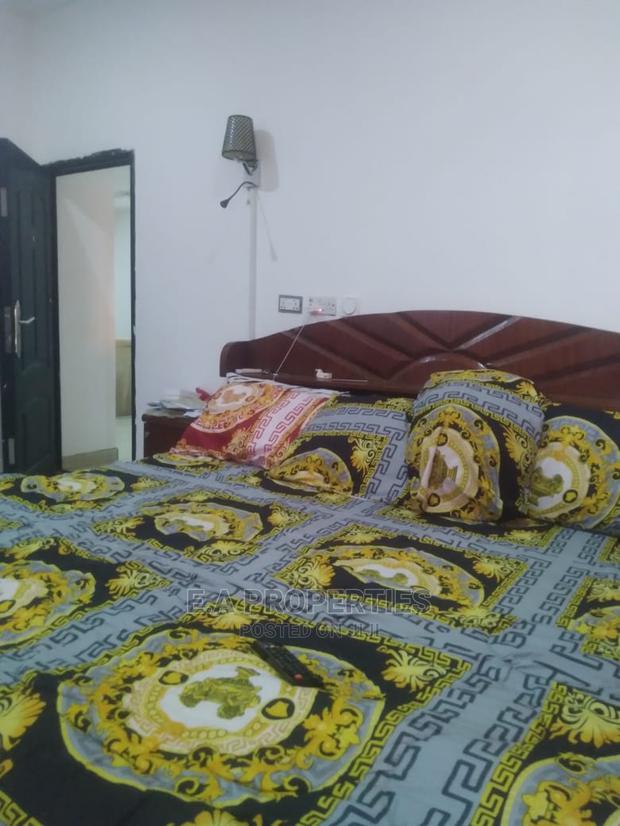 Furnished 3bdrm Bedsitter in E a Properties, Tema Metropolitan · Photo 5
