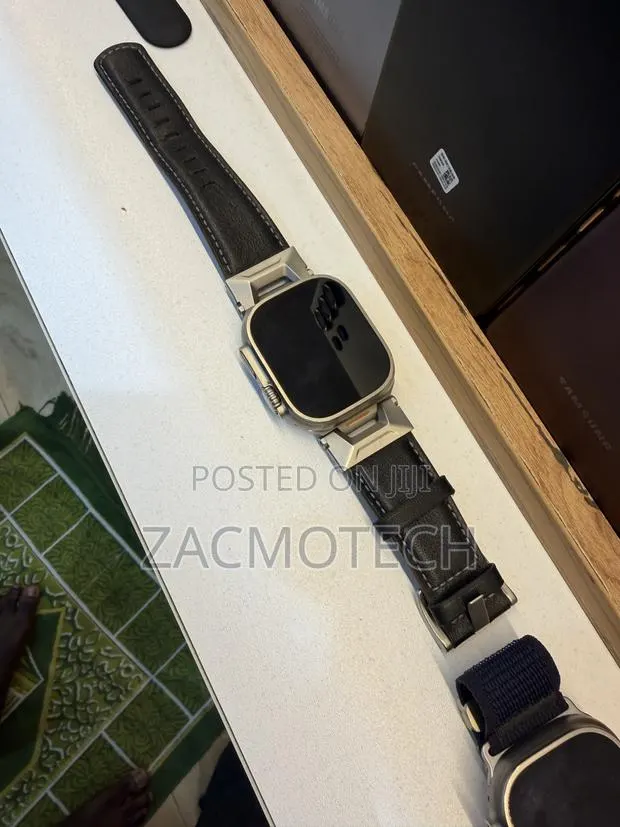 Apple Watch Ultra · Photo 1