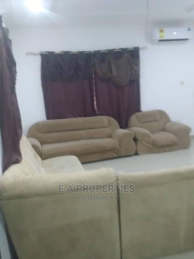 4bdrm Bungalow in E a Properties, Boundary Road Area for Sale · Photo 5