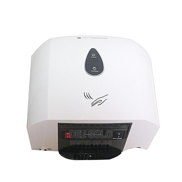 Hand Dryer · Photo 2