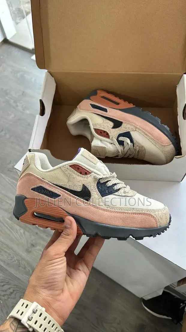 Nike Air Max 90 Brownie Cream · Photo 1