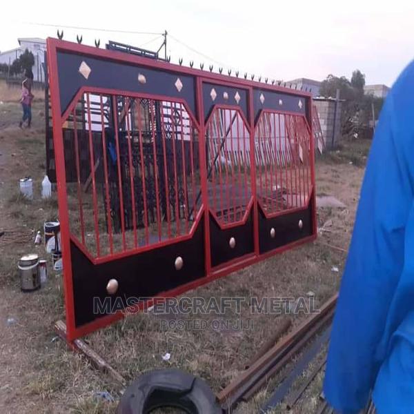 Metal Main Gate · Photo 1