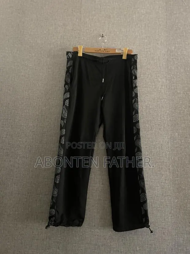 Hard Sweatpants · Photo 1