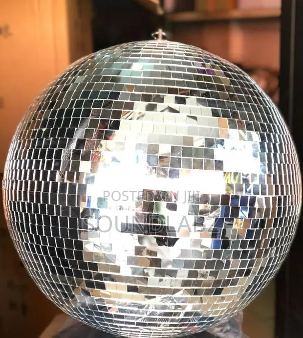 Disco Mirror Ball (Silver) - 60x60 · Photo 1