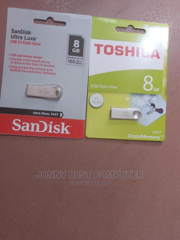 8GB Pen Drive · Photo 2