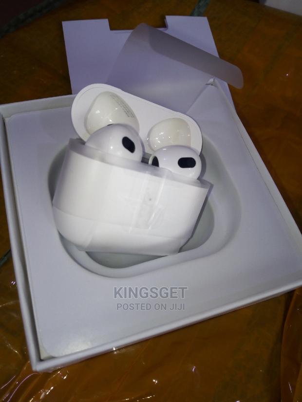 Airpod 3 Earbuds · Photo 4