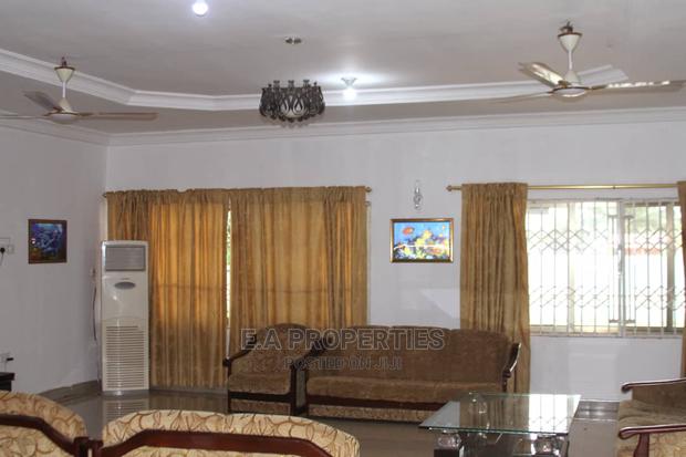 6bdrm House in E a Properties, Accra Metropolitan for Sale · Photo 2