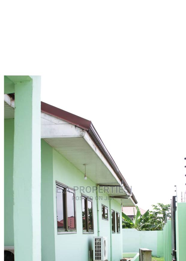 6bdrm House in E a Properties, Accra Metropolitan for Sale · Photo 4