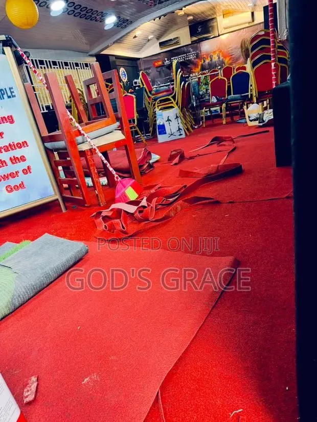 Redwine Domestic Floor Woolen Carpet for Church Auditorium · Photo 1